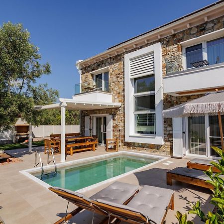 Petritis Villas Nea Iraklitsa Ngoại thất bức ảnh